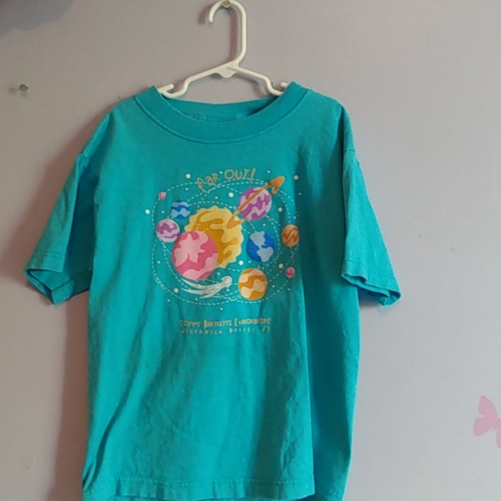 A cute sicince shirt 😍